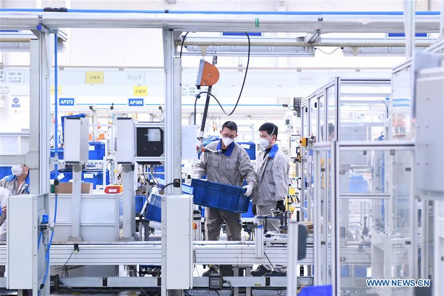 China to support 3 mln industrial workers in further education, skills upgrading