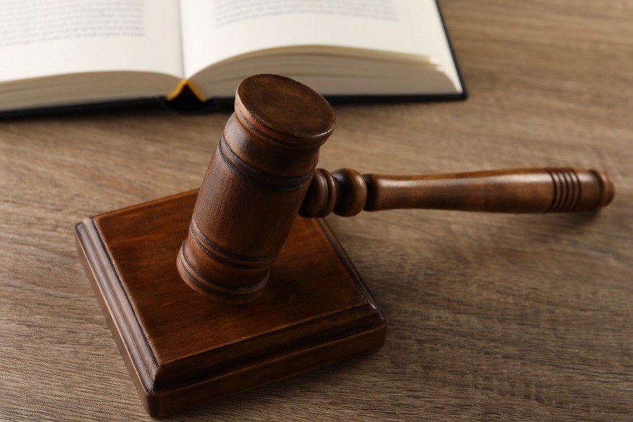 China considers law amendment to boost foreign-related legal services