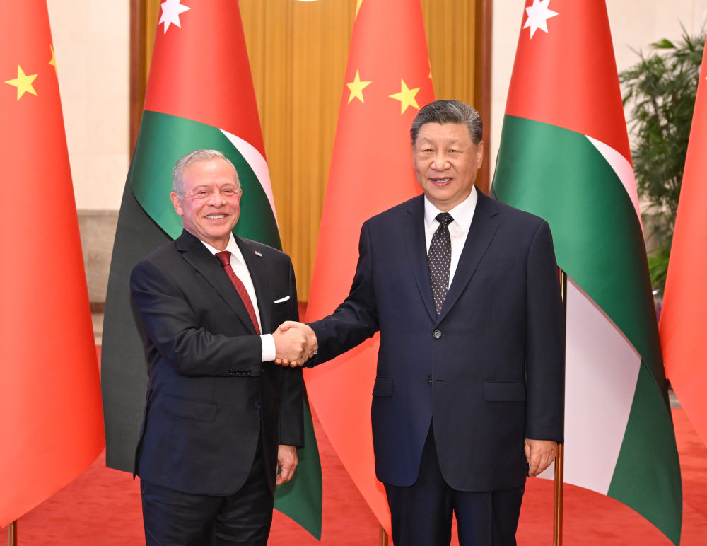 Xi holds talks with Jordan's king Xi holds talks with Jordan's king