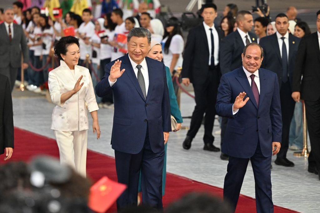 Xi arrives in Cairo for state visit to Egypt