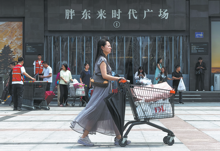 Pangdonglai's success proving the customer is king