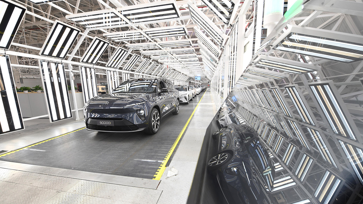 China's highway NEV charging surges over National Day holiday