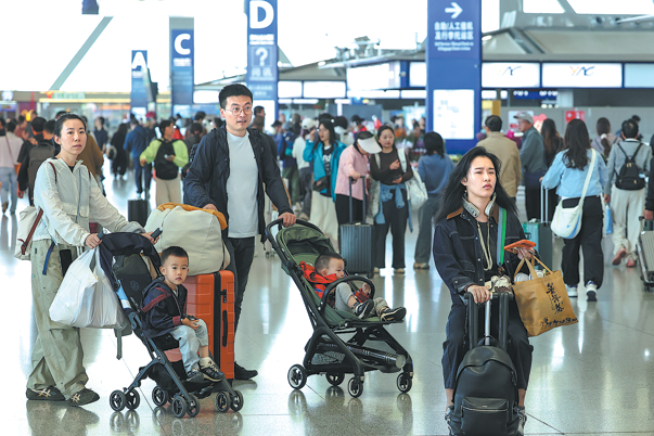China sees over 2 billion cross-regional passenger trips during holiday
