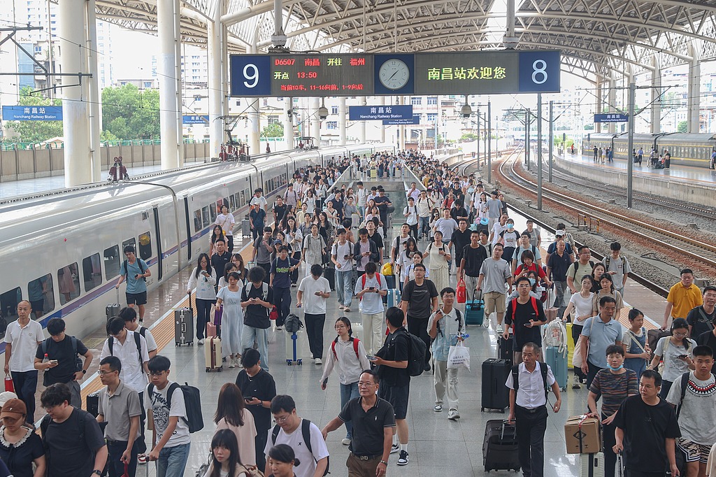 Over 300m rail passenger trips recorded during 16-day travel rush