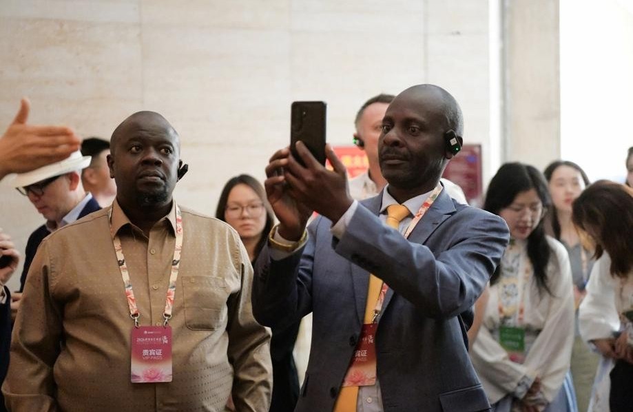 Mayors from around the world hold global dialogue in Henan