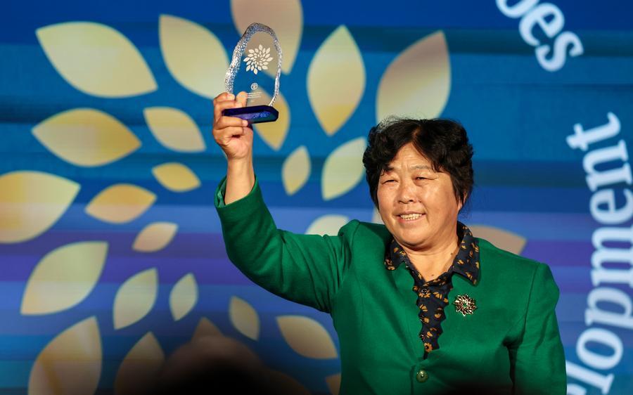 Chinese sand-control pioneer Yin Yuzhen named among FAO's 100 women heroes