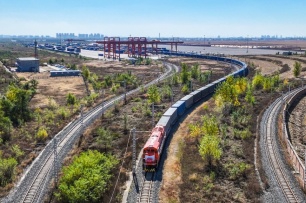 China-Europe freight trains surpass 140,000 trips