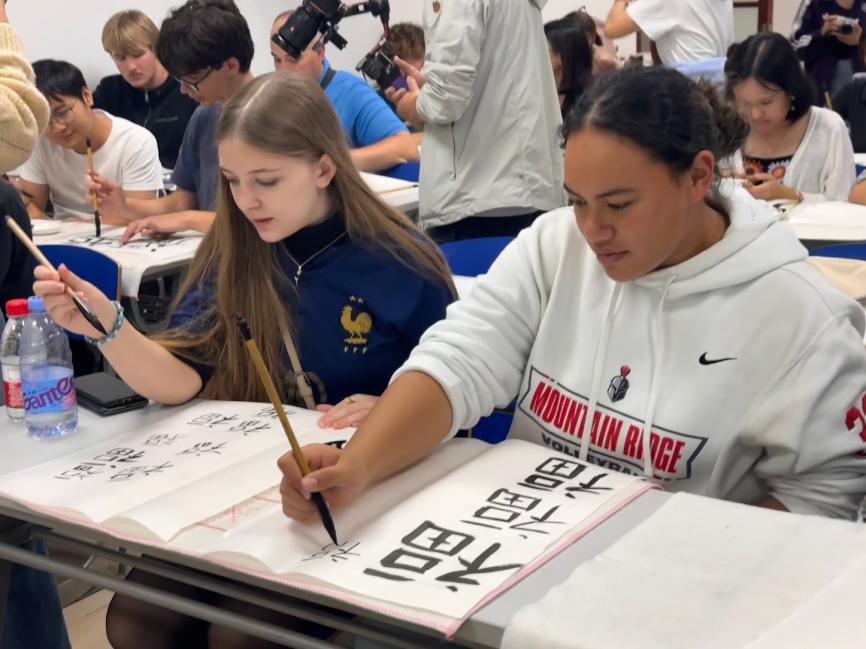 China-U.S. friendship draws strength from youth exchanges