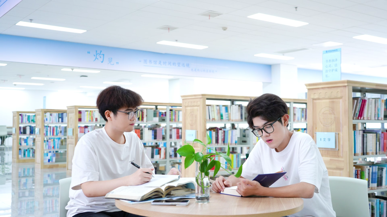 全省高校师生同上“拥抱环境变化 奔赴崭新山海”主题心理健康公开课 全省高校师生同上“拥抱环境变化 奔赴崭新山海”主题心理健康公开课